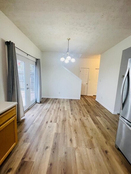 Building Photo - 3709 Hutchinson Trace Dr