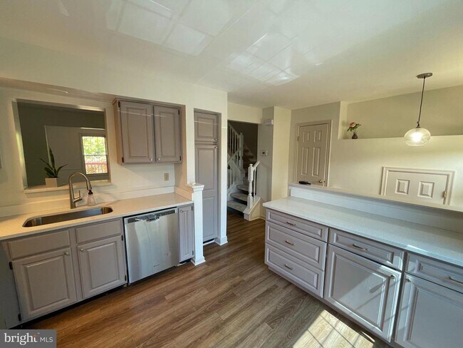 Primary Photo - 21924 Greentree Terrace