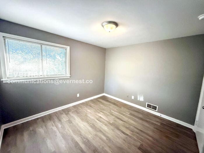 Building Photo - 937 Hickory Dr