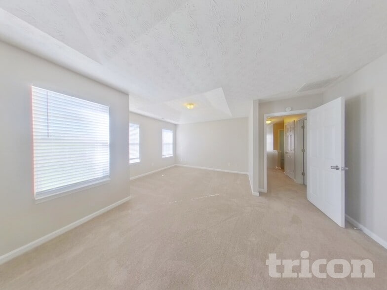 Building Photo - 471 Sawtooth Ln