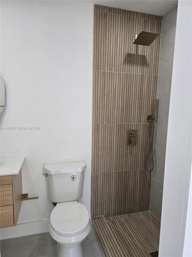 Building Photo - 2923 NW 16th Ave