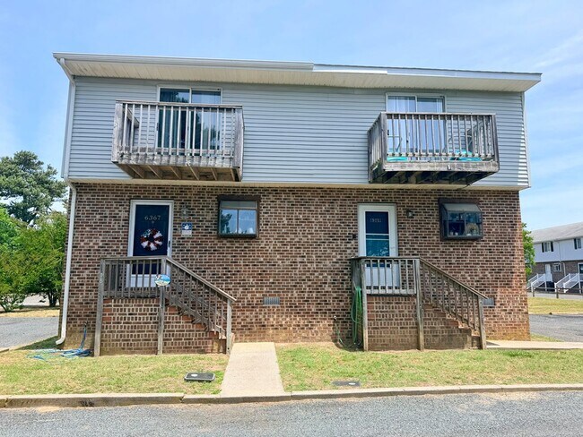 Building Photo - 6367 Teal Ln