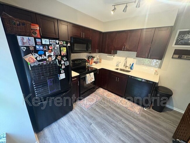 Building Photo - 5822 Bridgetown Ct