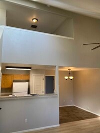 Building Photo - 385 Sunnyside Cir