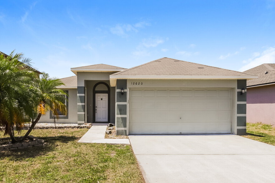 Primary Photo - 12620 Lake Vista Dr