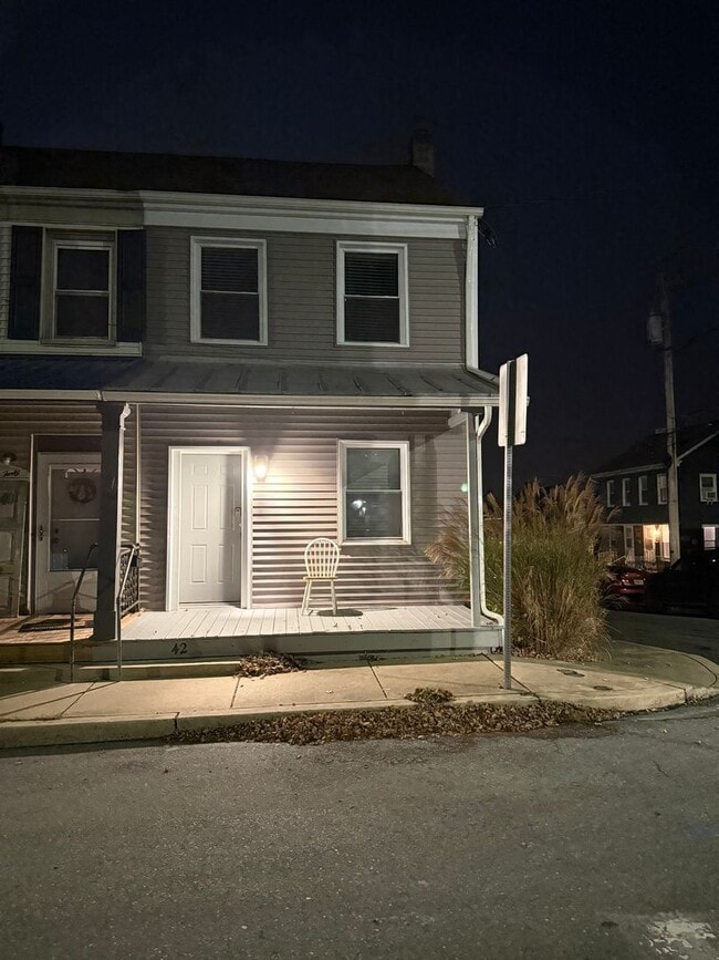 Building Photo - Beautiful 3 Bedroom 2 bathroom Home in Ephrata!