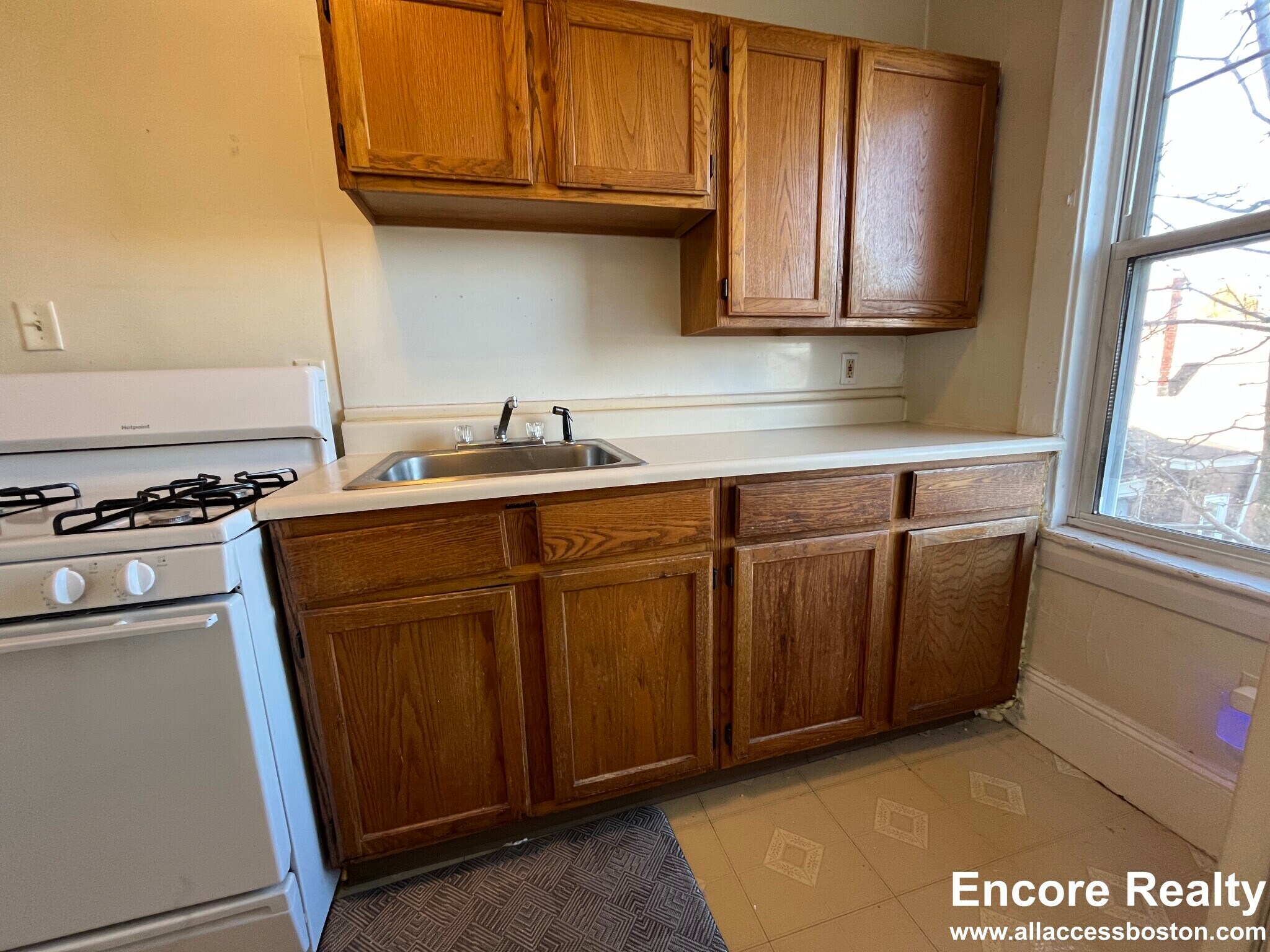 Building Photo - 157 Summer St