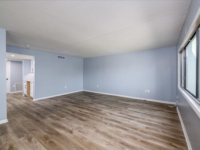 Building Photo - 6304 Grand Bahama Cir