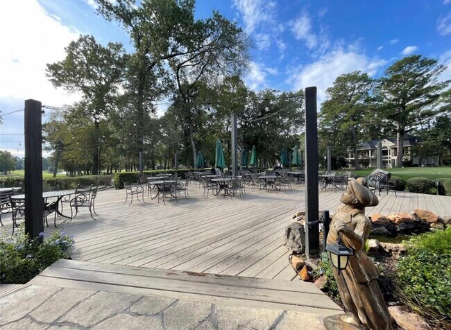 Building Photo - 12900 Walden Rd