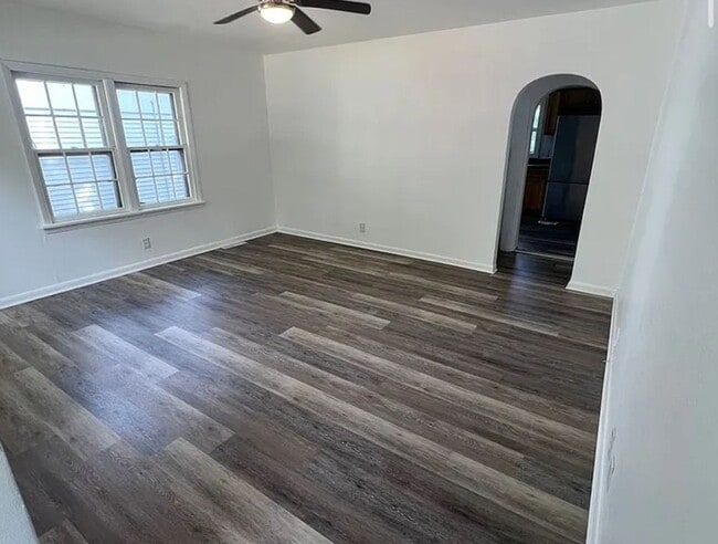 Building Photo - 210 N Lincoln Ave