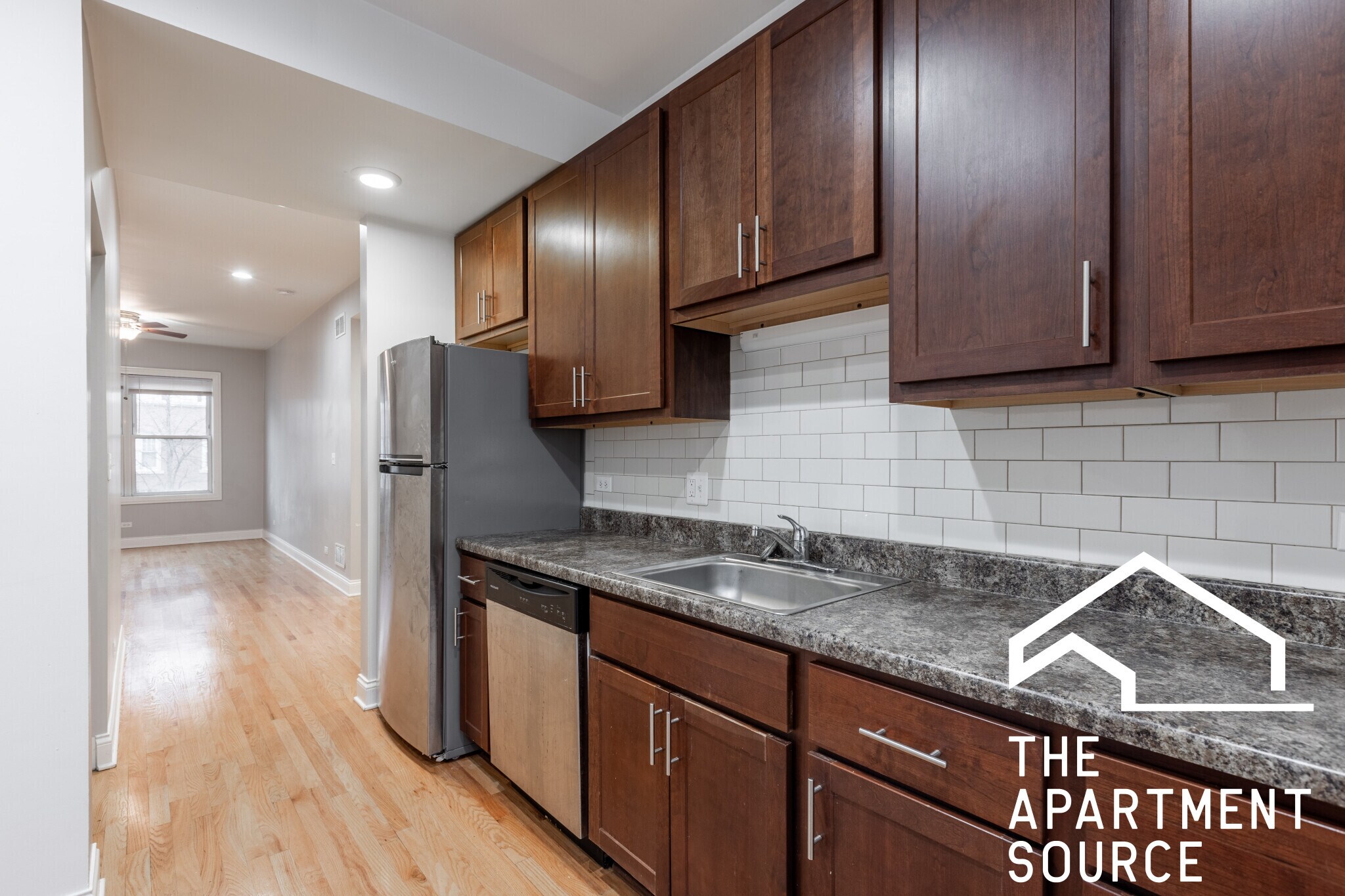 Building Photo - 4502 N Sheridan Rd