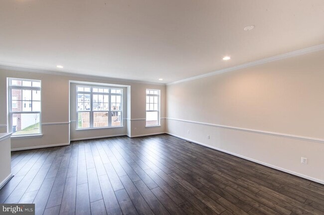 Building Photo - 203 Upper Brook Terrace