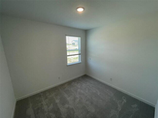 Building Photo - 173 Golden Bell Wy