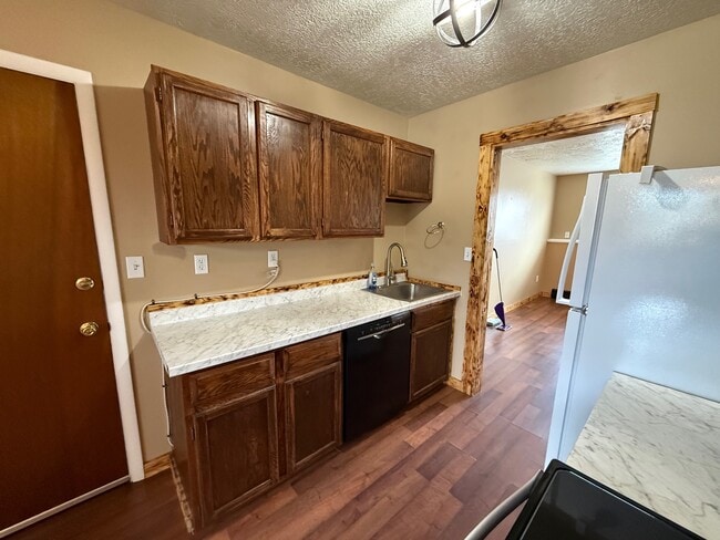 Building Photo - 310 N 9th Ave