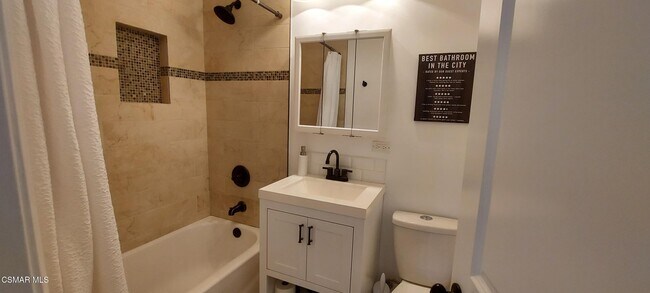 Building Photo - 2250 Magnolia St