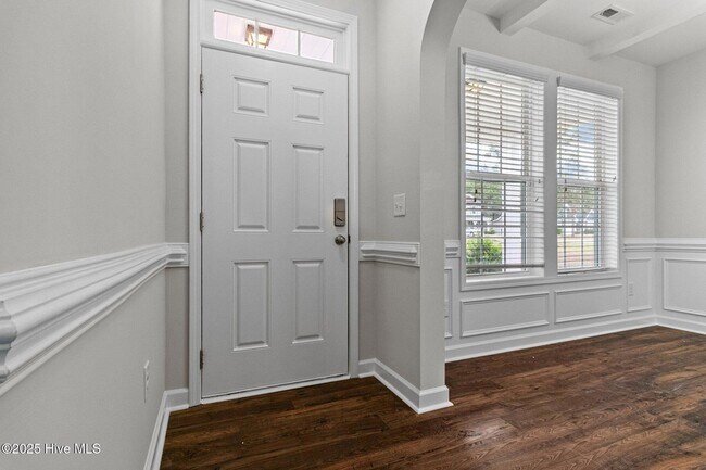 Building Photo - 4055 Irwin Dr