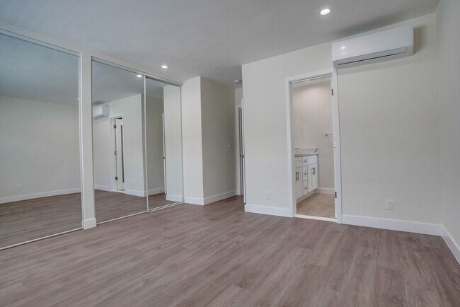 Building Photo - 441 W Queen St