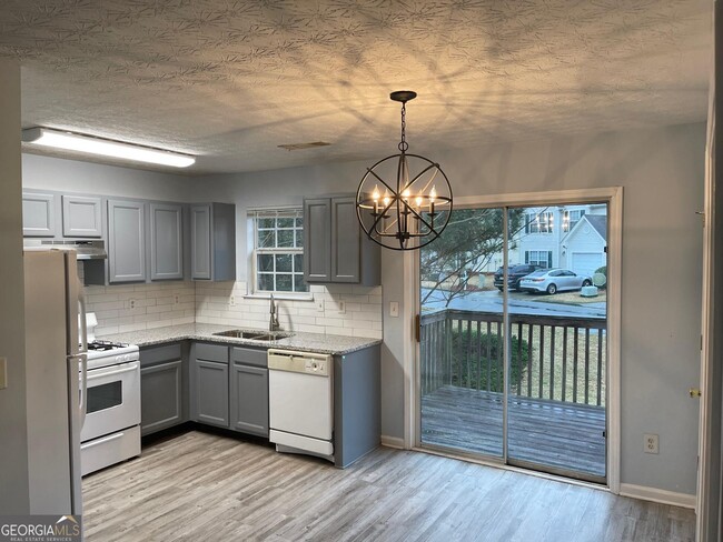 Building Photo - 360 Springbottom Dr SE