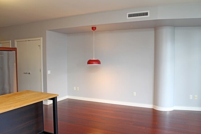 Building Photo - 3601 S River Pkwy