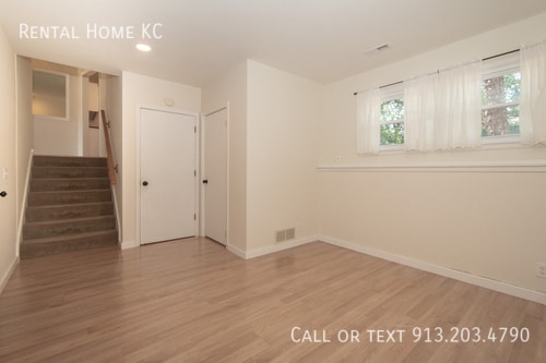 Building Photo - 15118 W 83rd St