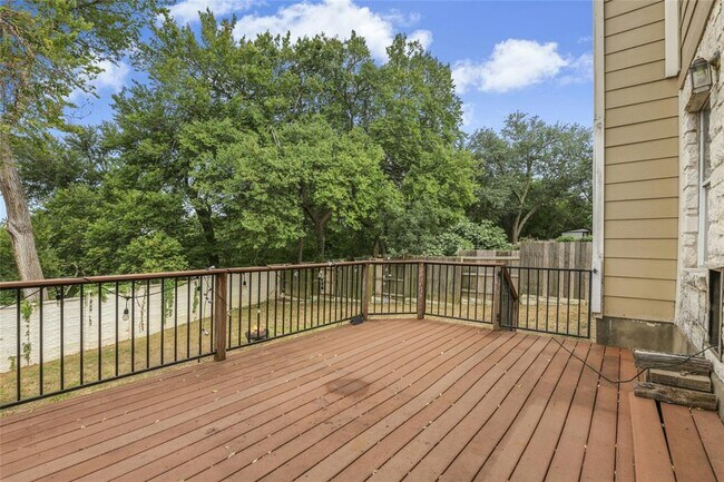 Building Photo - 1705 Gaylord Dr