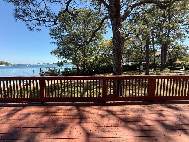 Building Photo - 5 Laguna St