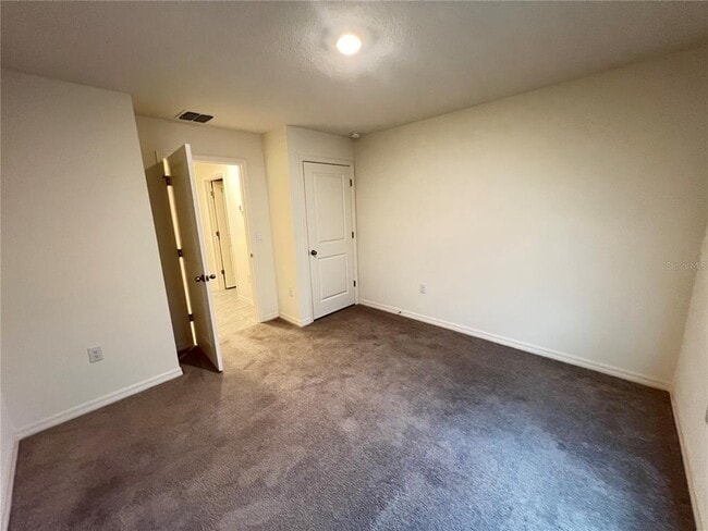 Building Photo - 586 W Twisted Oaks Dr