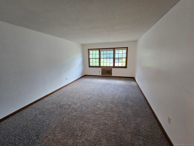 Building Photo - 34 A Padanaram Rd