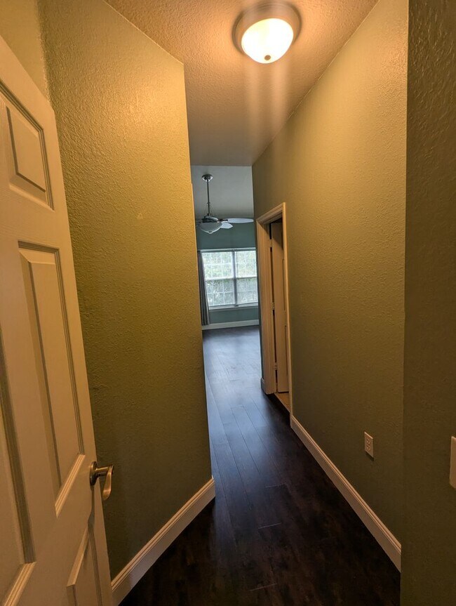 Building Photo - 2 Bedroom / 2.5 Bathroom Townhome – Magnolia Place