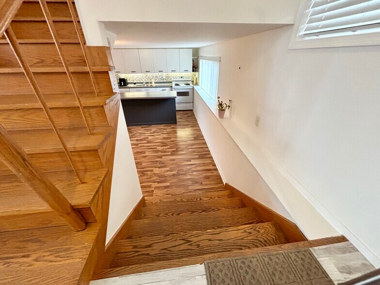 Building Photo - 434 Park Ln