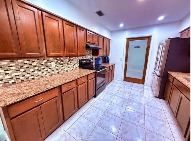 Building Photo - 5140 River Bluff Ln