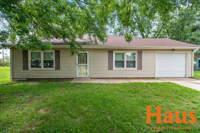 Primary Photo - 2834 SE Glenside Ct