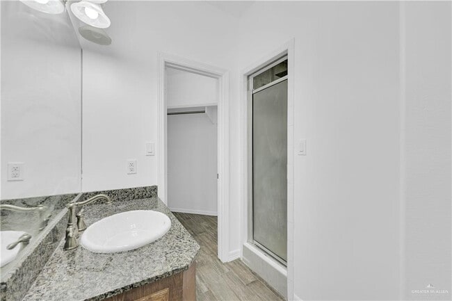 Building Photo - 17 N 5th St