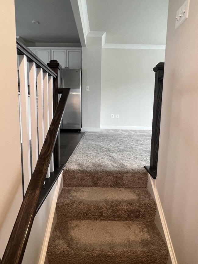 Building Photo - Exceptional 3-Level Corner Unit Townhome w...