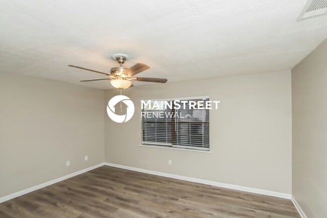 Building Photo - 3 Bedroom Pet-Friendly Home in PALM BAY, FL with Main Street Renewal