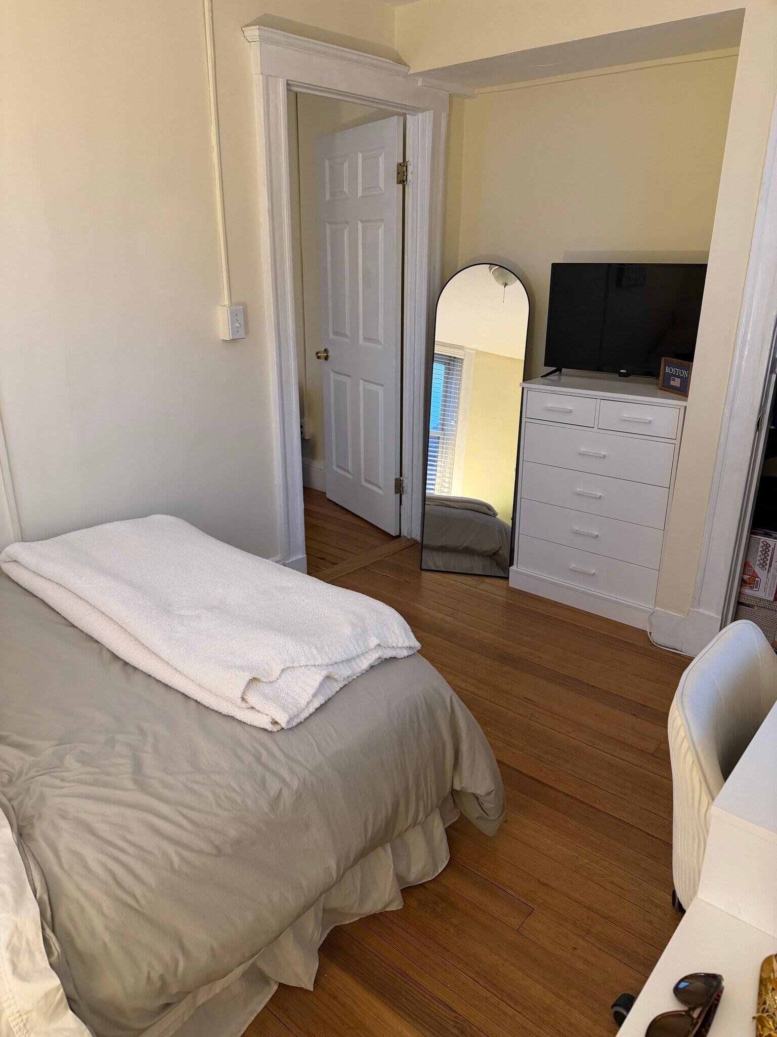 Building Photo - 222 Hanover St