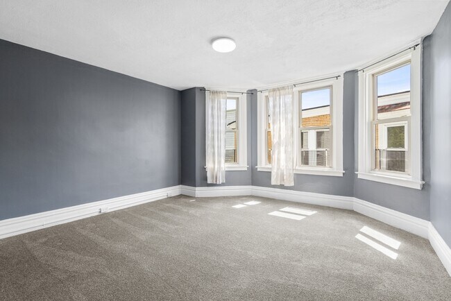 Building Photo - 125 Southern Ave