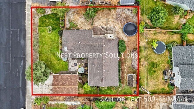 Building Photo - 603 N Crestview Dr