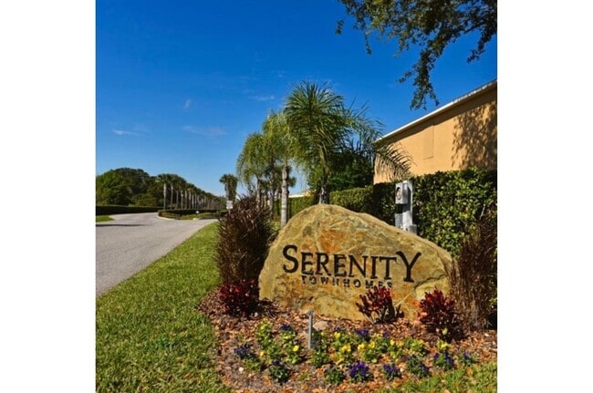 Building Photo - Modern Townhome in quiet neighborhood: 3BR, Pool & Near Disney