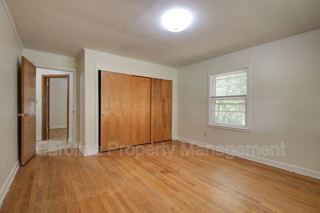 Building Photo - 607 W 19th Ave