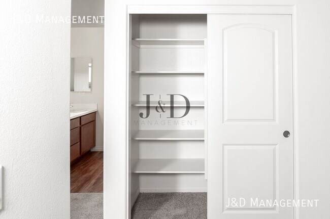 Building Photo - 8955 Valencia St