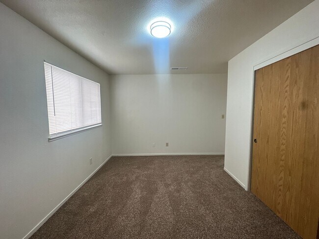 Building Photo - Gated community - Water, Garbage & Sewer I...