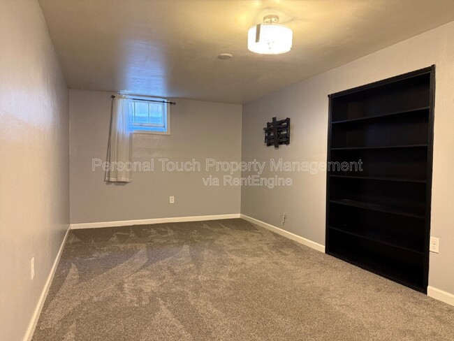 Building Photo - 1717 5th St S