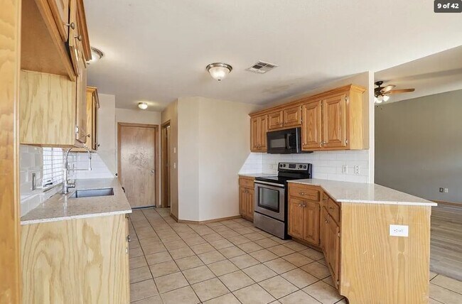 Building Photo - 2204 NW 157th St