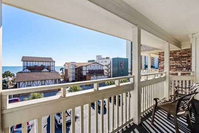 Building Photo - 2805B N Ocean Blvd