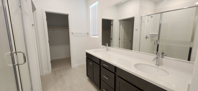 Building Photo - Beautiful Brand New 3 Bedroom Home in Elk Grove