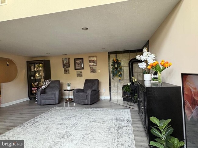 Building Photo - 803 Scott Cir