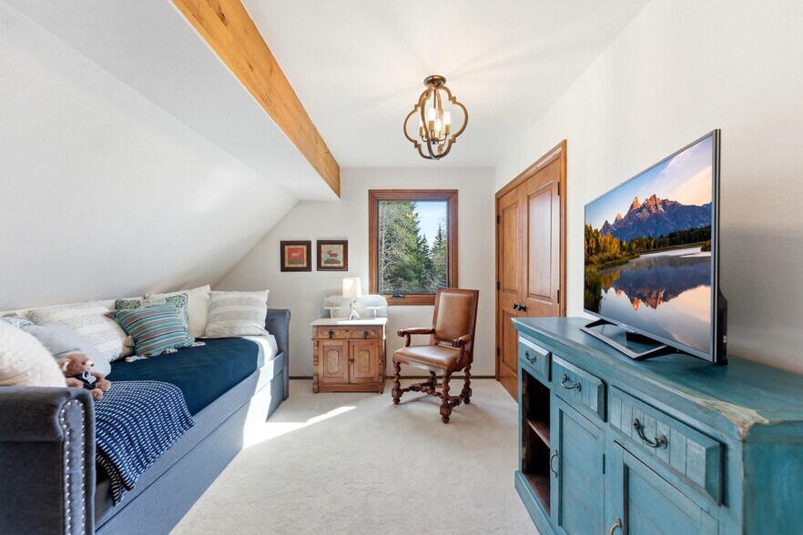 Building Photo - 2635 Little Kate Rd