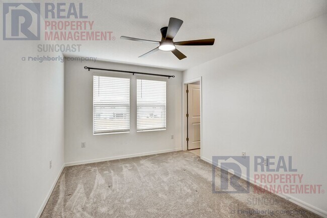 Building Photo - 8937 Daybreak St