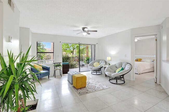 Building Photo - 9999 Summerbreeze Dr
